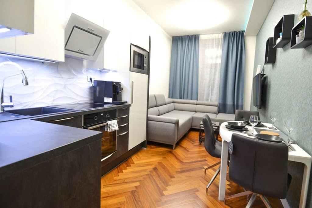 Brandly New Apartment Andel Praga Exterior foto